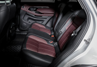 Подержанный автомобиль Land Rover Range Rover Evoque 2021 года (10 фото)