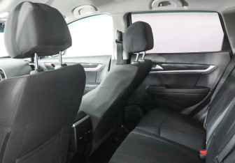 Подержанный автомобиль DongFeng AX7 2017 года (7 фото)