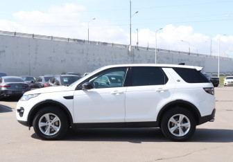 Подержанный автомобиль Land Rover Discovery Sport 2019 года (8 фото)