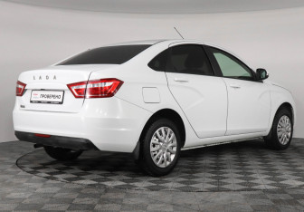 Подержанный автомобиль LADA (ВАЗ) Vesta Sedan 2018 года (5 фото)