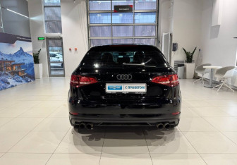 Подержанный автомобиль Audi A3 Hatchback 2016 года (5 фото)