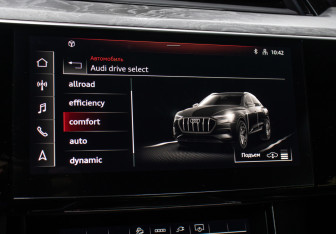 Подержанный автомобиль Audi e-tron Sportback 2021 года (19 фото)