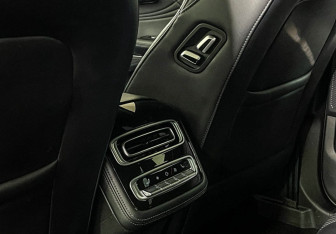 Подержанный автомобиль Exeed RX 2023 года (24 фото)