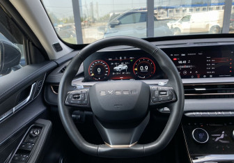 Подержанный автомобиль Exeed LX 2023 года (15 фото)