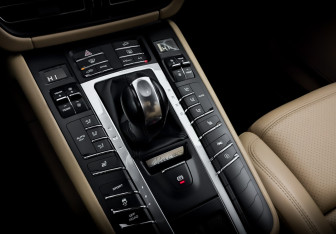 Подержанный автомобиль Porsche Macan 2019 года (30 фото)