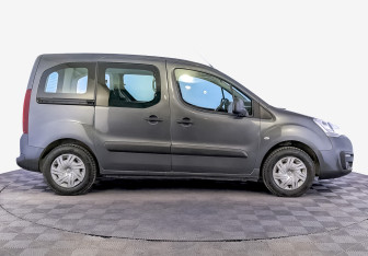 Подержанный автомобиль Citroen Berlingo 2021 года (4 фото)