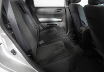 Подержанный автомобиль Nissan X-Trail 2013 года (10 фото)