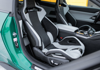 Подержанный автомобиль BMW M4 Coupe 2022 года (19 фото)