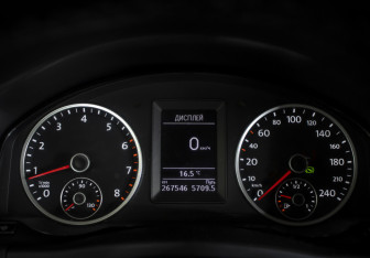 Подержанный автомобиль Volkswagen Tiguan 2014 года (11 фото)