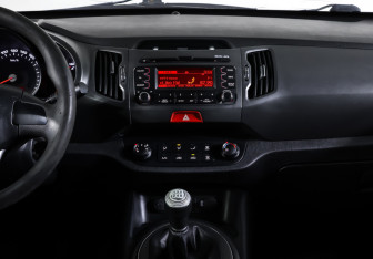 Подержанный автомобиль Kia Sportage 2011 года (13 фото)