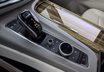 Подержанный автомобиль Cadillac Escalade Suv 2021 года (28 фото)
