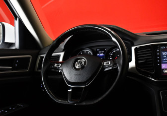 Подержанный автомобиль Volkswagen Teramont 2018 года (22 фото)