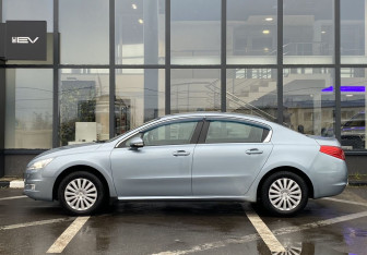 Подержанный автомобиль Peugeot 508 Sedan 2012 года (8 фото)