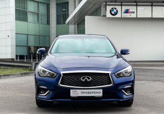 Подержанный автомобиль Infiniti Q50 2018 года (2 фото)