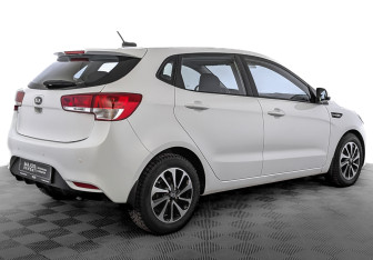 Подержанный автомобиль Kia Rio Hatchback 2017 года (5 фото)