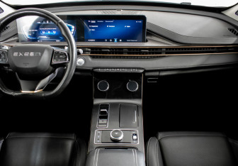 Подержанный автомобиль Exeed LX 2022 года (12 фото)