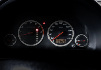 Подержанный автомобиль Honda CR-V 2004 года (11 фото)