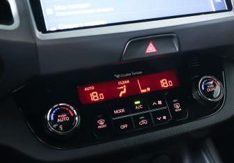 Подержанный автомобиль Kia Sportage 2012 года (14 фото)