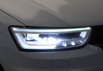 Подержанный автомобиль Audi Q3 2018 года (29 фото)