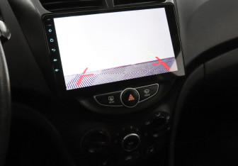 Подержанный автомобиль Hyundai Solaris Hatchback 2013 года (9 фото)