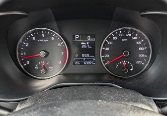 Подержанный автомобиль Kia Rio Hatchback 2020 года (12 фото)