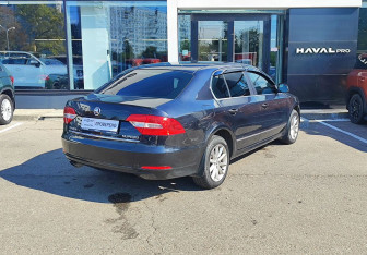 Подержанный автомобиль Skoda Superb Liftback 2013 года (5 фото)