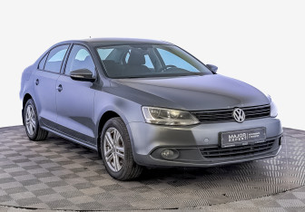 Подержанный автомобиль Volkswagen Jetta Sedan 2012 года (3 фото)