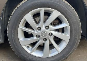 Подержанный автомобиль Nissan Sentra Sedan 2014 года (14 фото)