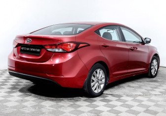 Подержанный автомобиль Hyundai Elantra Sedan 2014 года (3 фото)