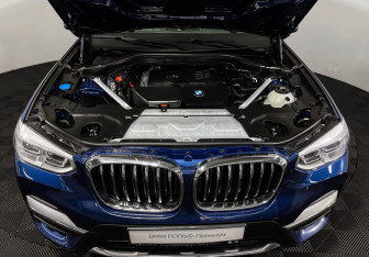 Подержанный автомобиль BMW X3 2019 года (10 фото)