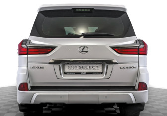 Подержанный автомобиль Lexus LX 2021 года (6 фото)