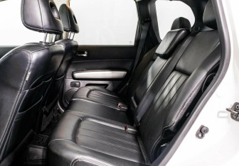 Подержанный автомобиль Nissan X-Trail 2013 года (13 фото)