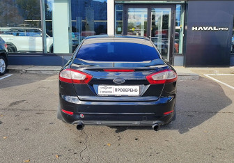 Подержанный автомобиль Ford Mondeo Sedan 2011 года (6 фото)