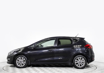 Подержанный автомобиль Kia Ceed Hatchback 2015 года (8 фото)