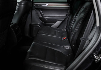Подержанный автомобиль Volkswagen Touareg 2013 года (10 фото)