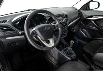 Подержанный автомобиль LADA (ВАЗ) Vesta Sedan 2019 года (7 фото)