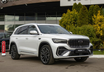 Подержанный автомобиль Geely Monjaro 2025 года (2 фото)