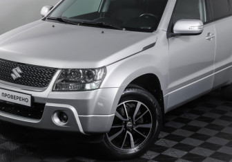 Подержанный автомобиль Suzuki Grand Vitara 2008 года (21 фото)