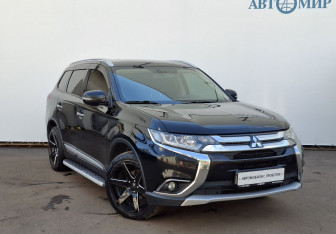 Подержанный автомобиль Mitsubishi Outlander 2016 года (3 фото)