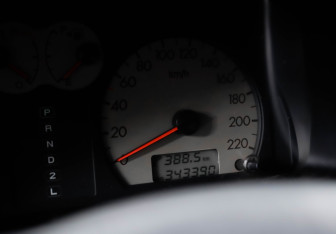 Подержанный автомобиль Hyundai Terracan 2004 года (11 фото)