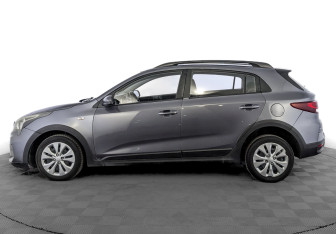 Подержанный автомобиль Kia Rio Hatchback 2021 года (8 фото)