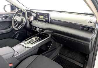 Подержанный автомобиль Haval Jolion 2024 года (11 фото)