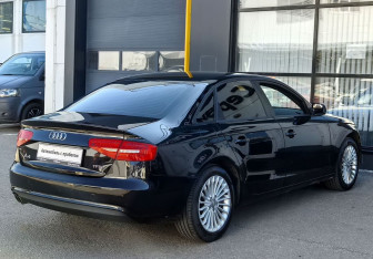 Подержанный автомобиль Audi A4 Sedan 2015 года (5 фото)