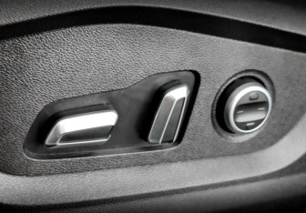 Подержанный автомобиль Exeed LX 2022 года (21 фото)