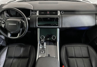 Подержанный автомобиль Land Rover Range Rover Sport 2018 года (12 фото)