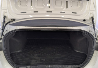 Подержанный автомобиль Kaiyi E5 2023 года (9 фото)