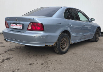 Подержанный автомобиль Mitsubishi Galant Sedan 2003 года (5 фото)