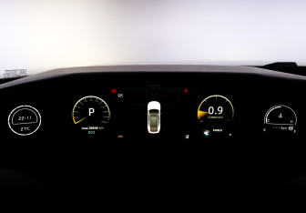 Подержанный автомобиль Changan UNI-V 2023 года (13 фото)