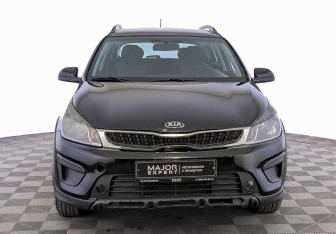 Подержанный автомобиль Kia Rio Hatchback 2020 года (2 фото)