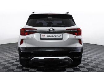 Подержанный автомобиль Kia Seltos 2021 года (6 фото)